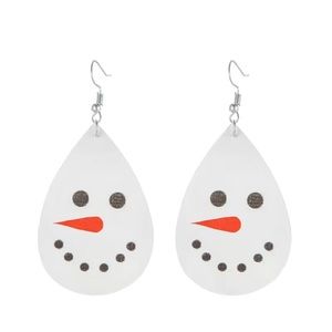 NWOT Christmas snowman teardrop shape hook earrings